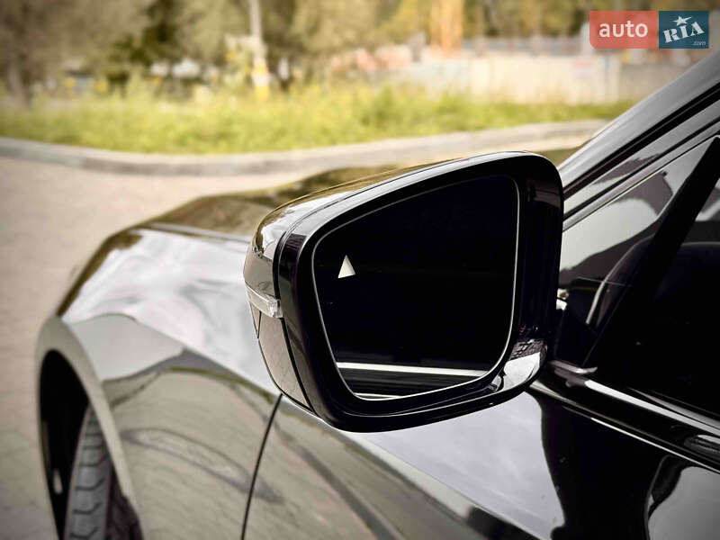 Седан BMW 3 Series 2020 в Львові
