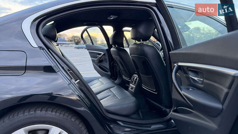 Седан BMW 3 Series 2016 в Днепре