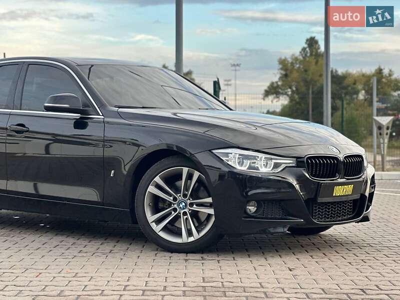 Седан BMW 3 Series 2017 в Киеве