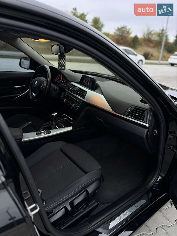 Універсал BMW 3 Series 2015 в Волочиську