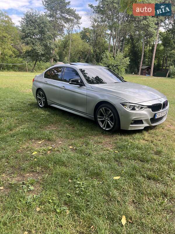 Седан BMW 3 Series 2018 в Ужгороді