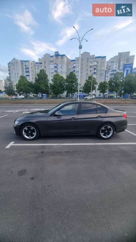 Седан BMW 3 Series 2012 в Чернигове фото 36 Седан BMW 3 Series 2012 в Чернигове