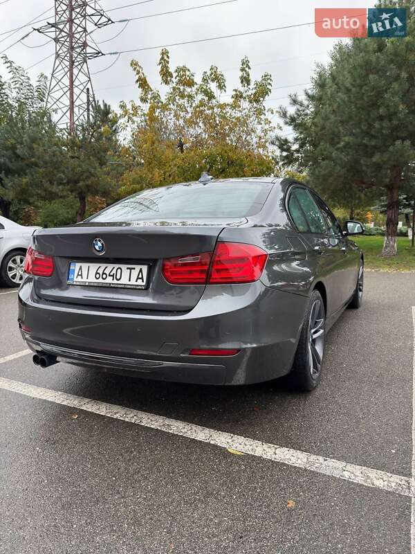Седан BMW 3 Series 2012 в Вышгороде
