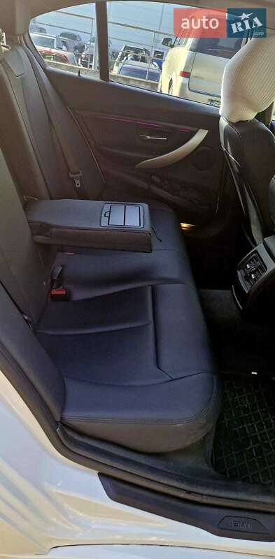Седан BMW 3 Series 2015 в Черновцах фото 16 Седан BMW 3 Series 2015 в Черновцах
