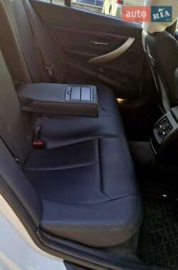 Седан BMW 3 Series 2015 в 