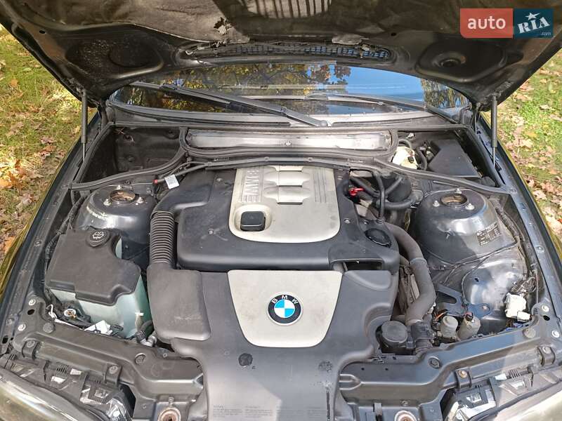 Седан BMW 3 Series 2004 в Романове
