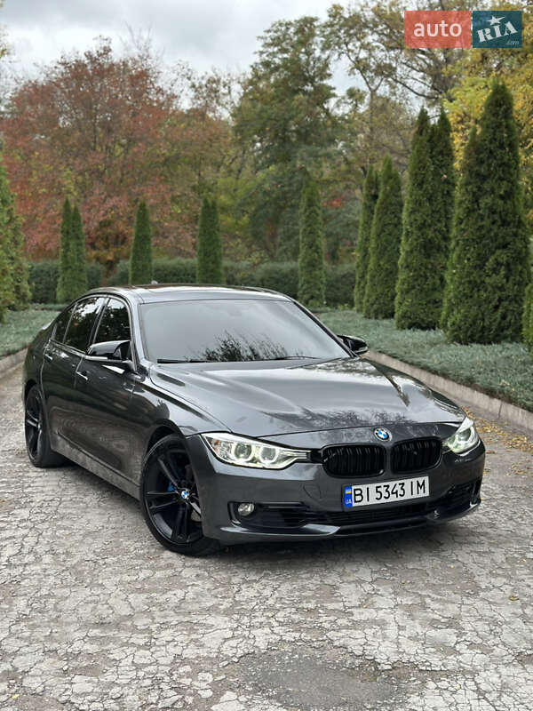 Седан BMW 3 Series 2014 в 