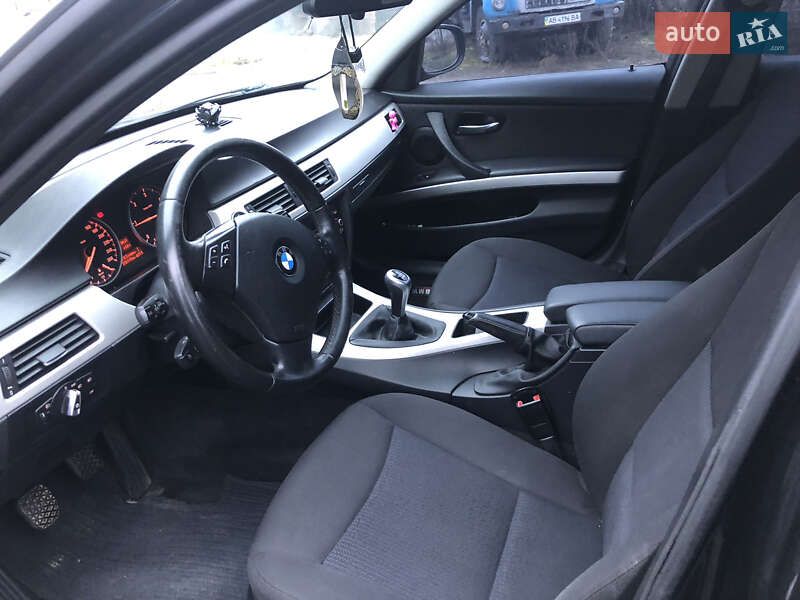Седан BMW 3 Series 2010 в Вінниці