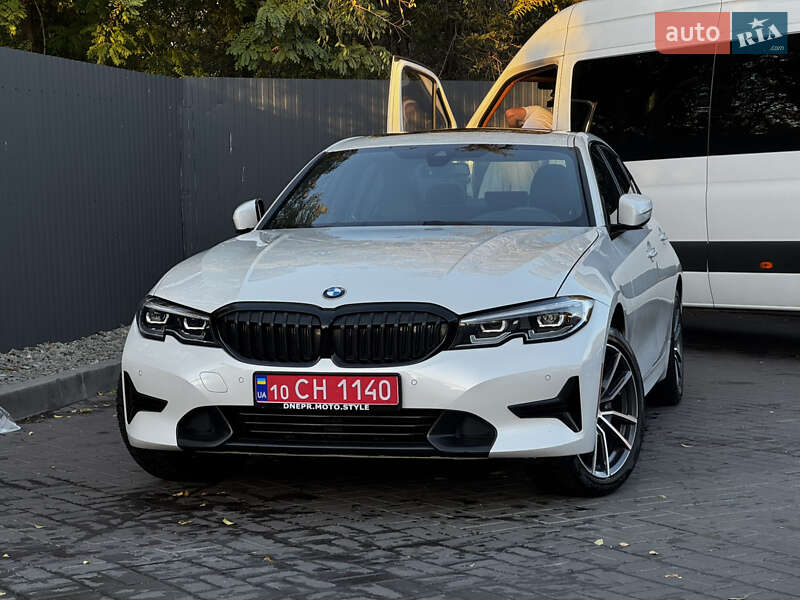 Седан BMW 3 Series 2019 в 