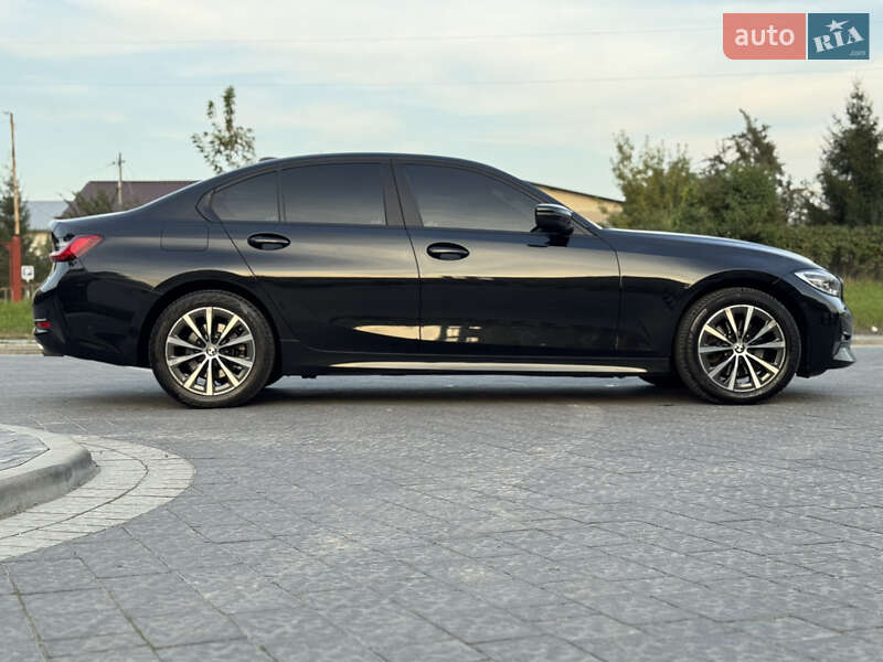 Седан BMW 3 Series 2020 в Львове