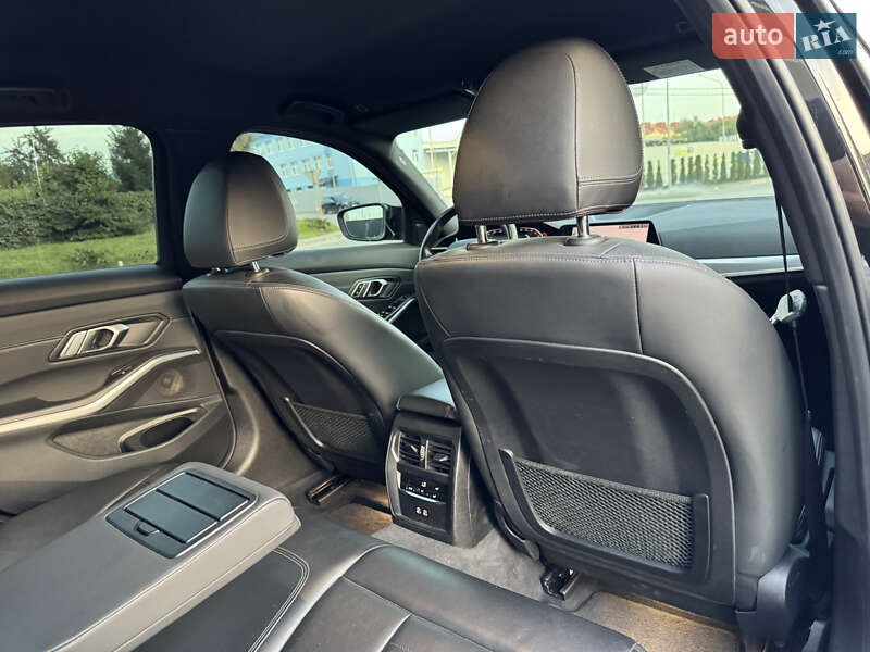 Седан BMW 3 Series 2020 в Львове