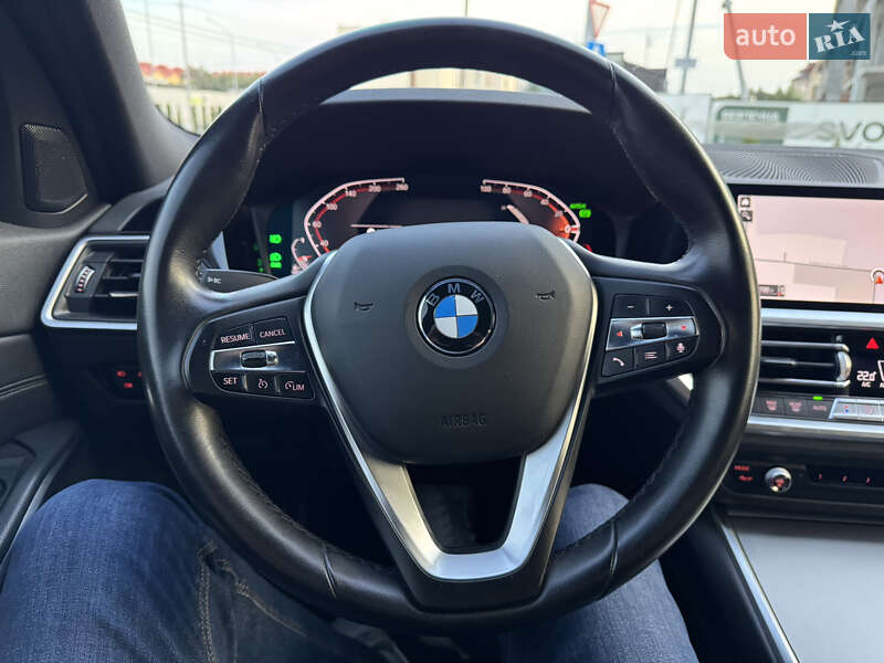 Седан BMW 3 Series 2020 в Львове