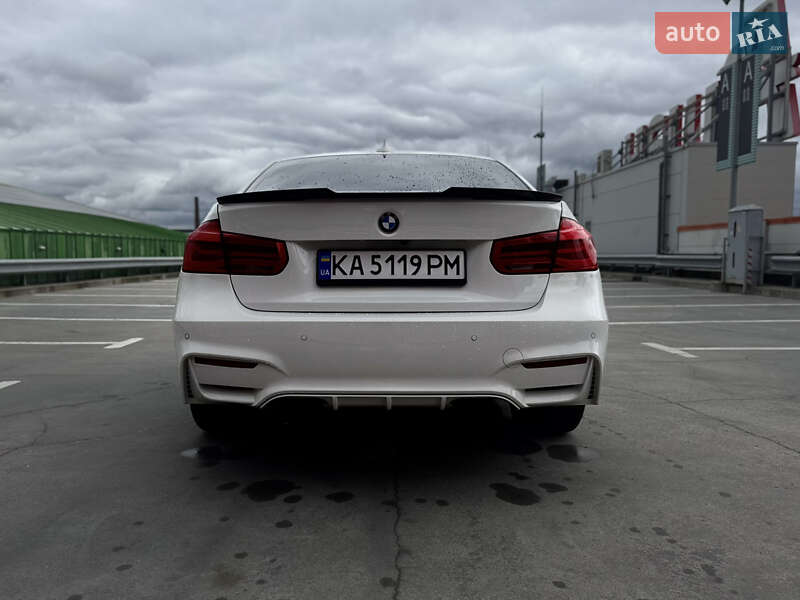 Седан BMW 3 Series 2016 в Києві