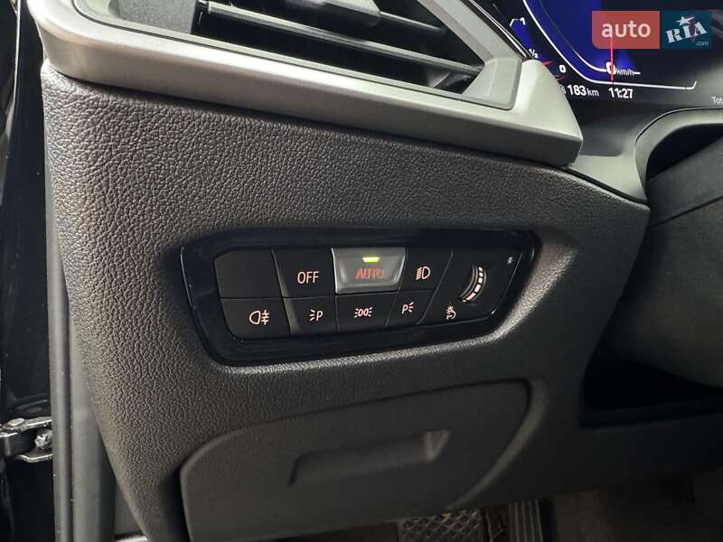 Седан BMW 3 Series 2019 в Одессе