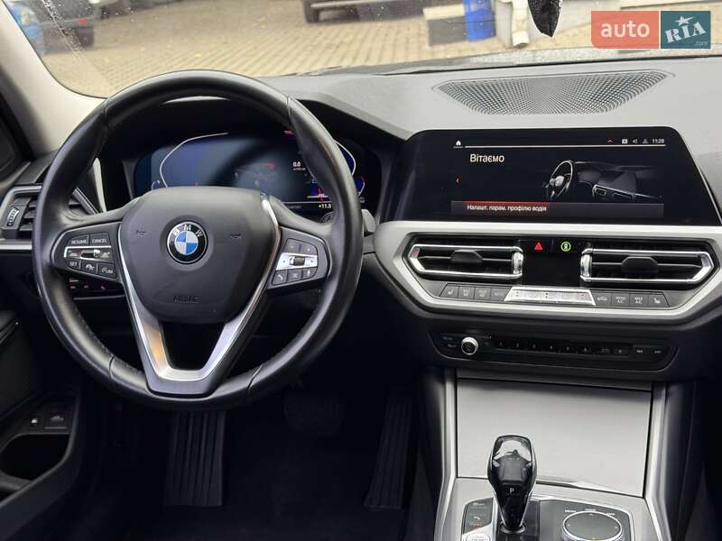 Седан BMW 3 Series 2019 в Одессе