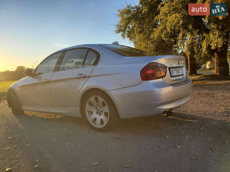 Седан BMW 3 Series 2005 в Херсоне