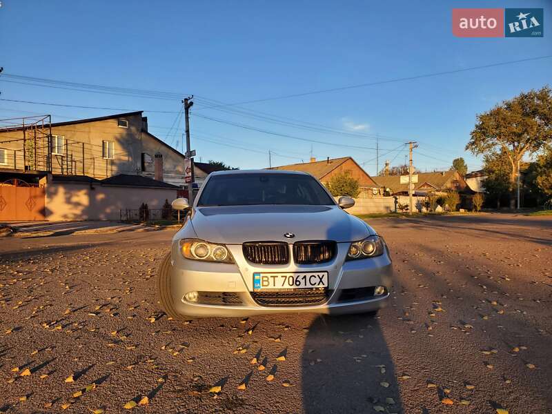 Седан BMW 3 Series 2005 в Херсоне