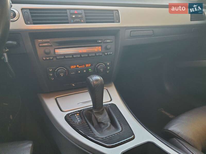 Седан BMW 3 Series 2005 в Херсоне