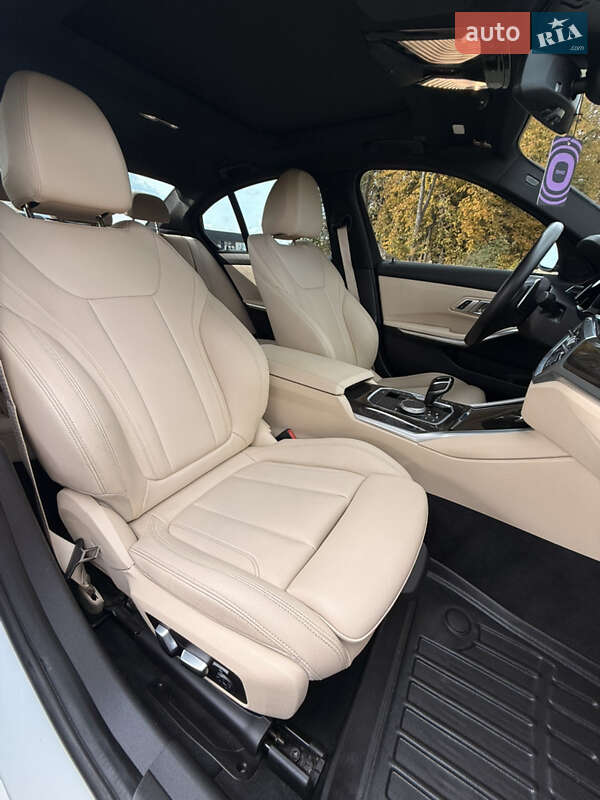 Седан BMW 3 Series 2019 в Самборе
