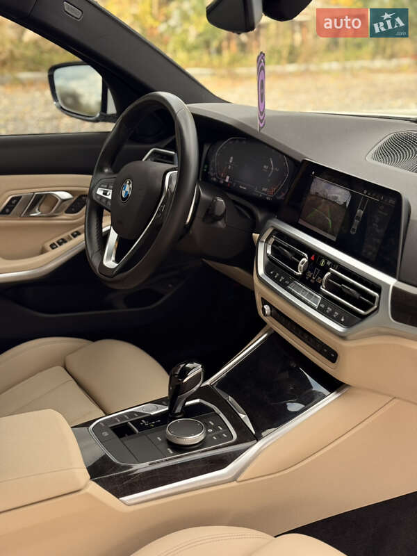 Седан BMW 3 Series 2019 в Самборе