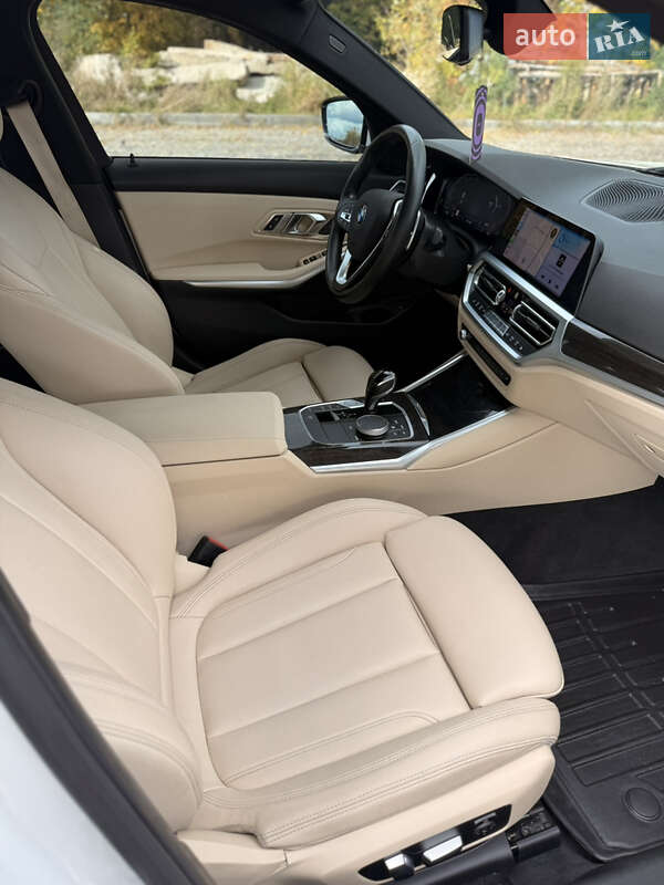 Седан BMW 3 Series 2019 в Самборе