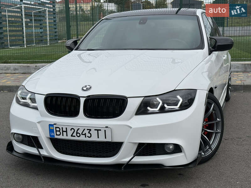 Седан BMW 3 Series 2010 в Одессе