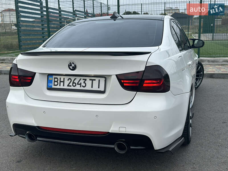 Седан BMW 3 Series 2010 в Одессе
