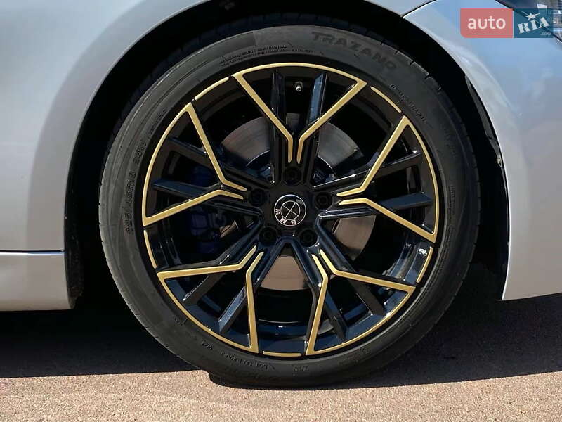 Седан BMW 3 Series 2017 в Киеве