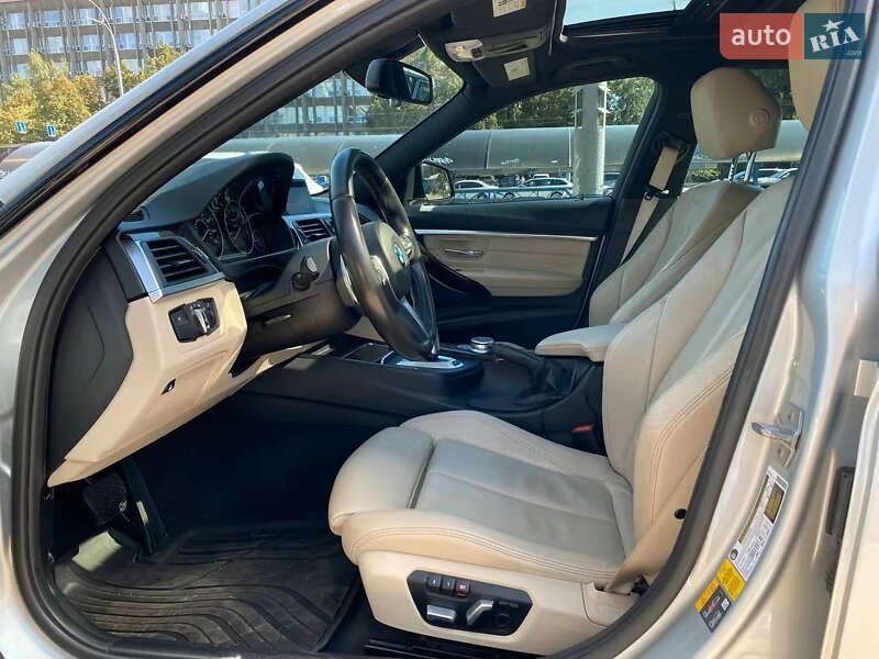 Седан BMW 3 Series 2017 в Киеве
