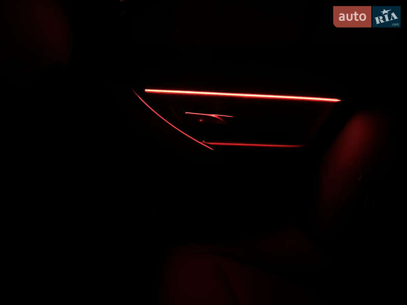 Седан BMW 3 Series 2014 в Львові