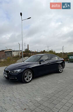 Седан BMW 3 Series 2015 в Львові