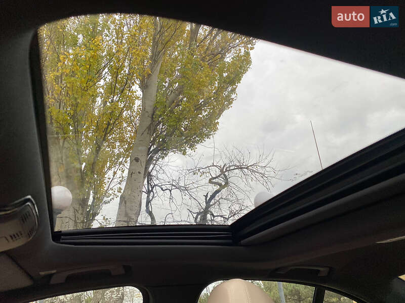 Седан BMW 3 Series 2019 в Черноморске