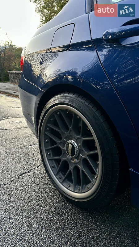 Седан BMW 3 Series 2006 в Киеве