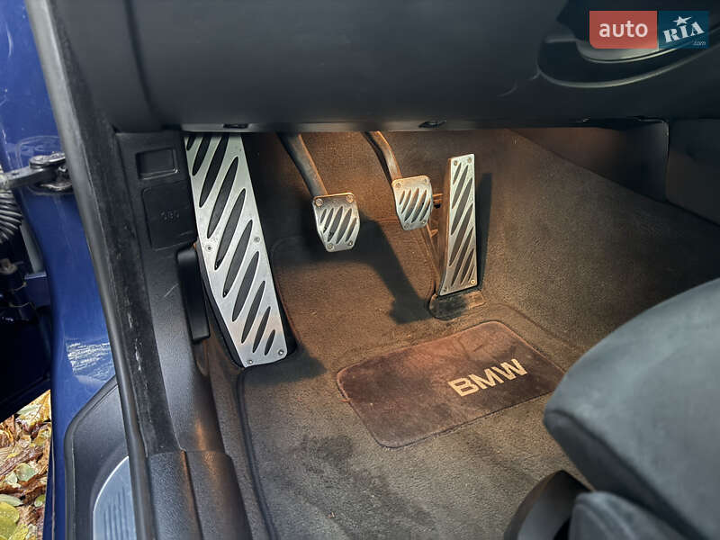 Седан BMW 3 Series 2006 в Киеве