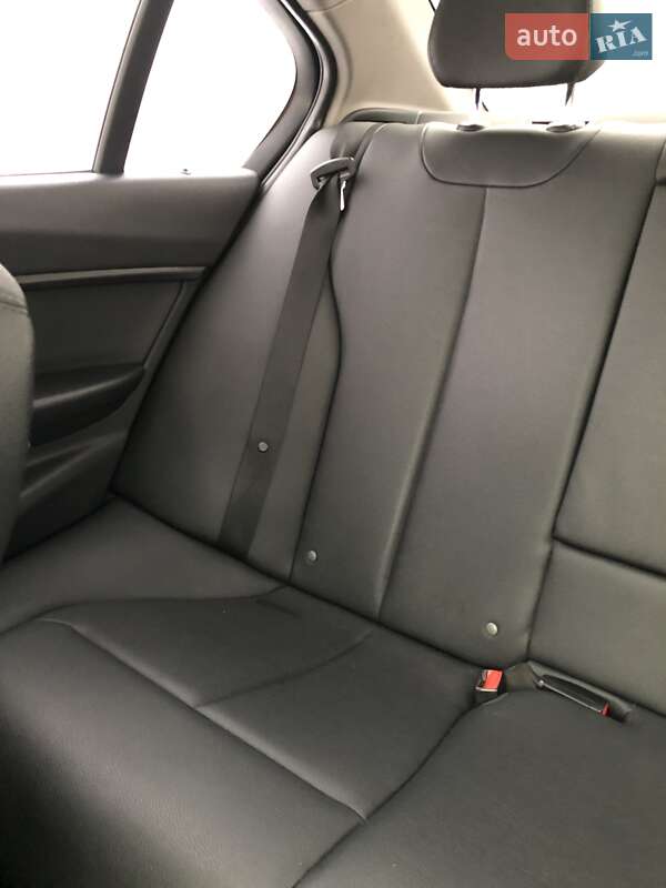 Седан BMW 3 Series 2014 в Киеве