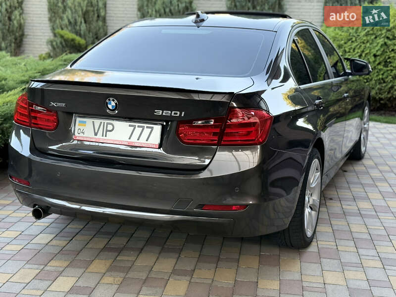 Седан BMW 3 Series 2015 в Днепре