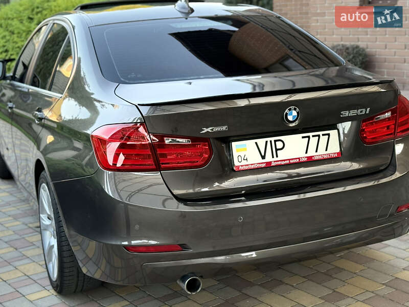 Седан BMW 3 Series 2015 в Днепре