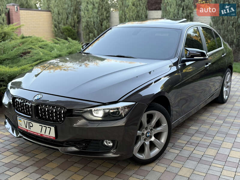 Седан BMW 3 Series 2015 в Днепре