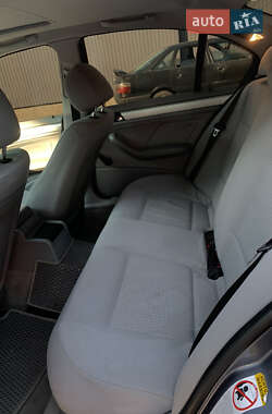 Седан BMW 3 Series 2004 в 