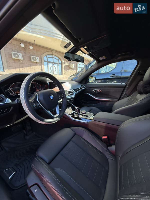 Седан BMW 3 Series 2022 в Николаеве