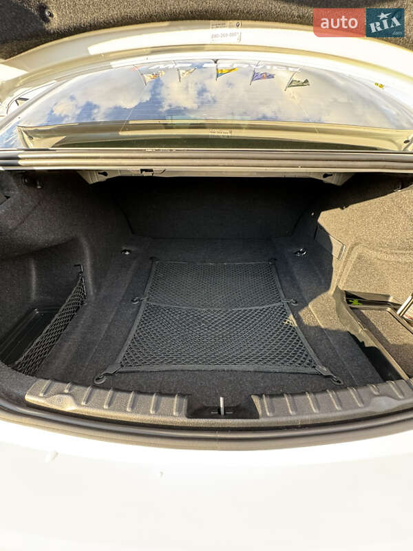 Седан BMW 3 Series 2016 в Киеве фото 16 Седан BMW 3 Series 2016 в Киеве