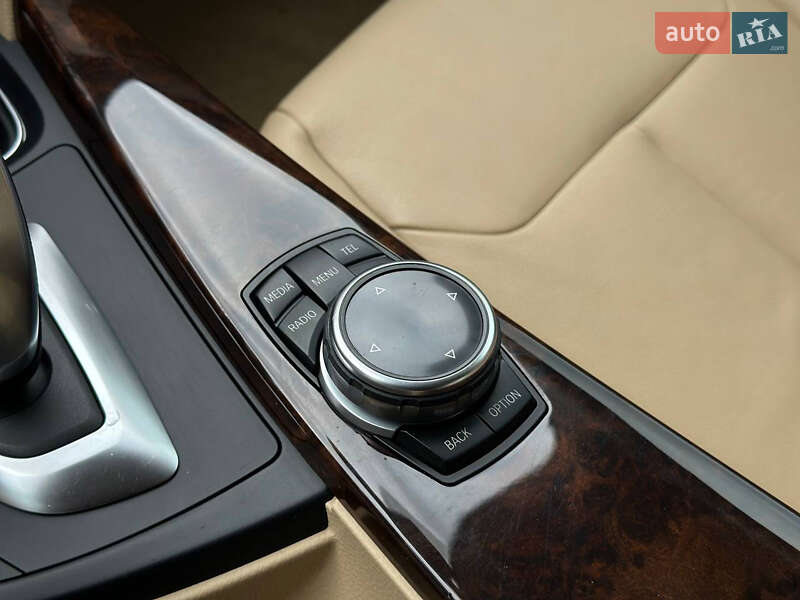 Седан BMW 3 Series 2014 в Киеве