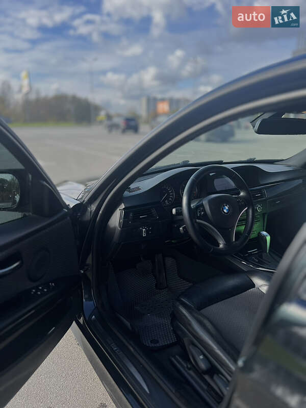 Седан BMW 3 Series 2009 в Киеве