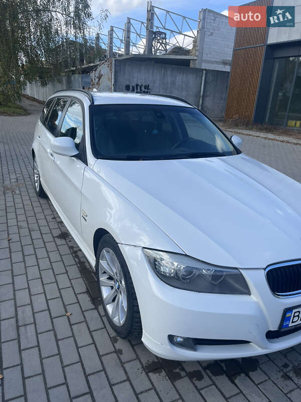 Универсал BMW 3 Series 2012 в Березному