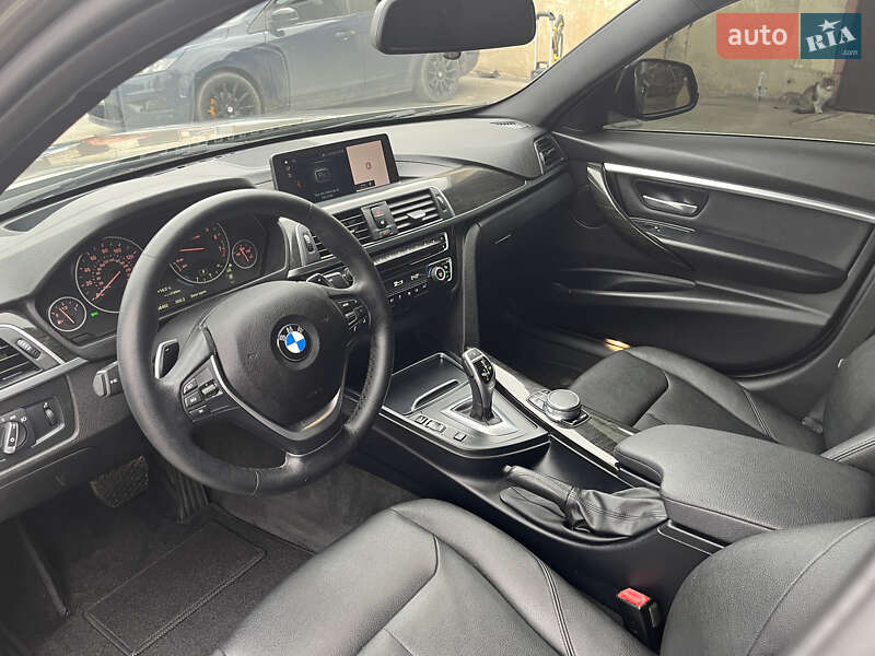 Седан BMW 3 Series 2018 в Калуше фото 27 Седан BMW 3 Series 2018 в Калуше