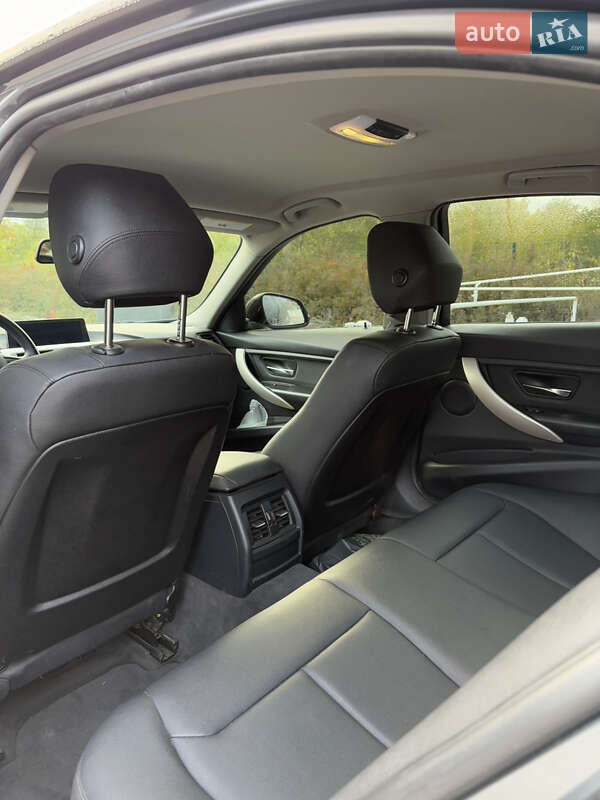 Седан BMW 3 Series 2015 в Днепре