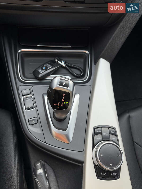 Седан BMW 3 Series 2015 в Днепре