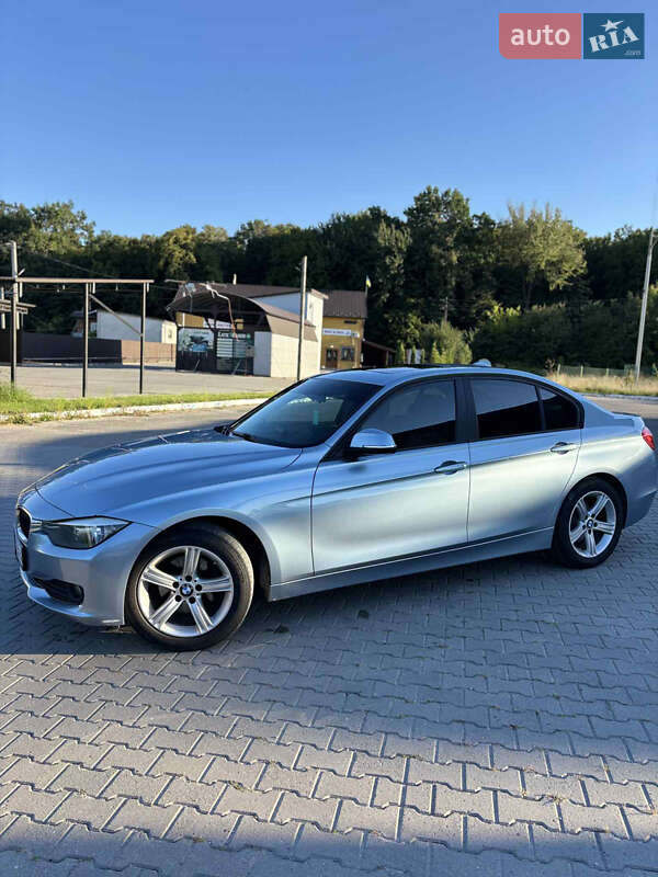 Седан BMW 3 Series 2014 в 
