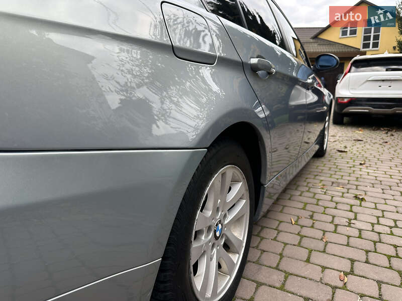 Седан BMW 3 Series 2007 в Львове