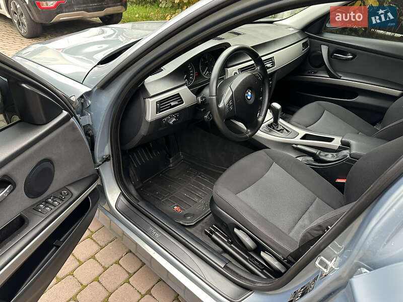 Седан BMW 3 Series 2007 в Львове